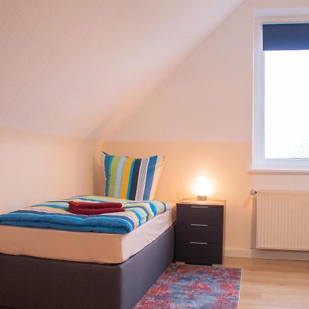 Bis 5 Personen, Parkplatz, Arbeitsplatz Apartment Золинген Екстериор снимка