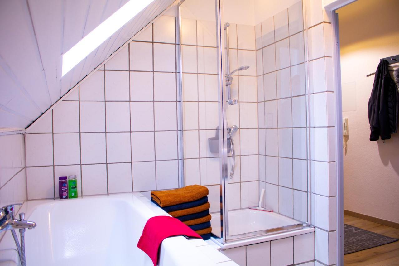 Bis 5 Personen, Parkplatz, Arbeitsplatz Apartment Золинген Екстериор снимка